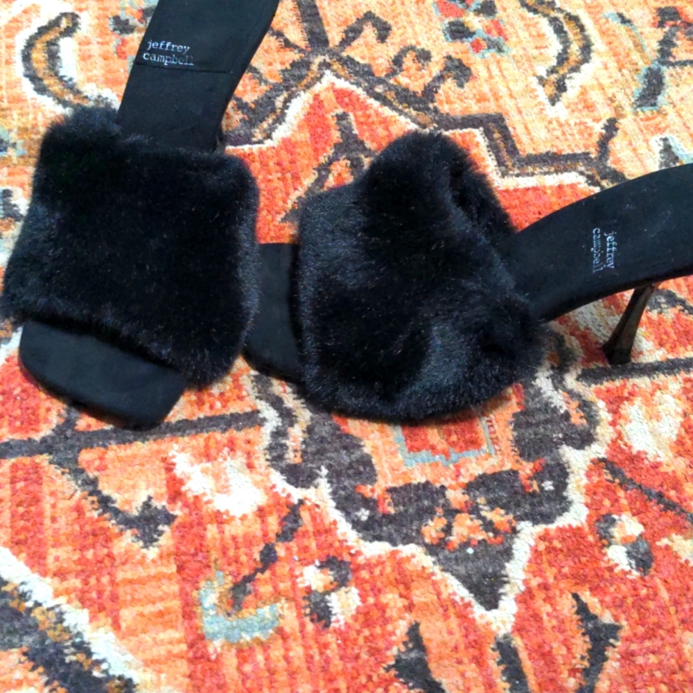 Jeffery Campbell kitten heel size 9 with fur
